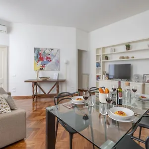 The Rent - Gorgeous Two-bedroom In Porta Nuova District Milán